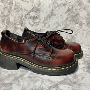 Dr Martens red rub off arcadia 13283 size 8